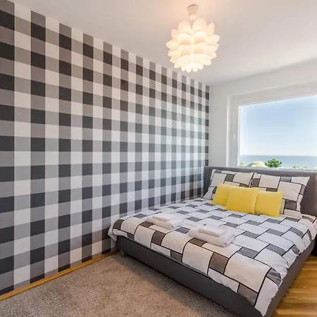 Sea View Apartment- View In Lägenhet *